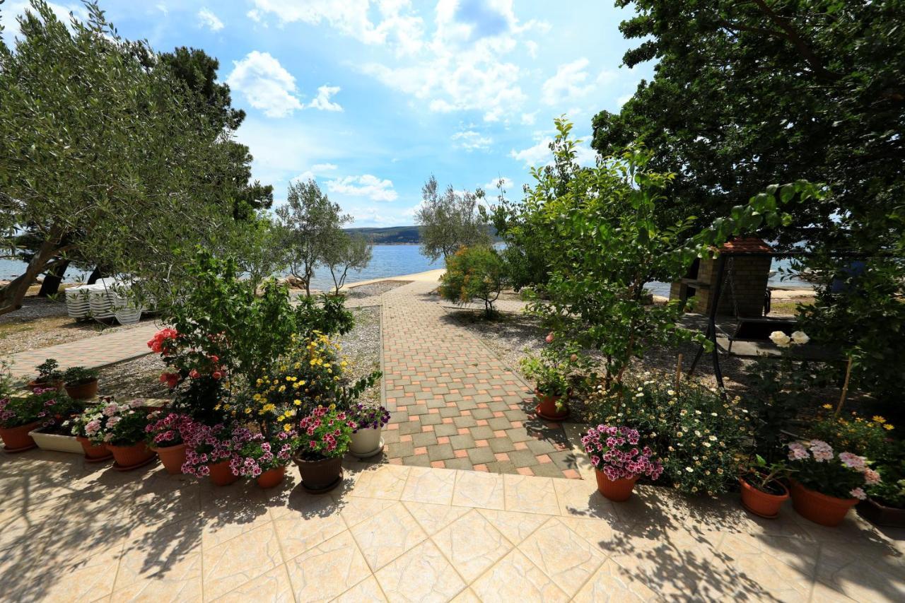 Villa Rajna Starigrad Paklenica Esterno foto