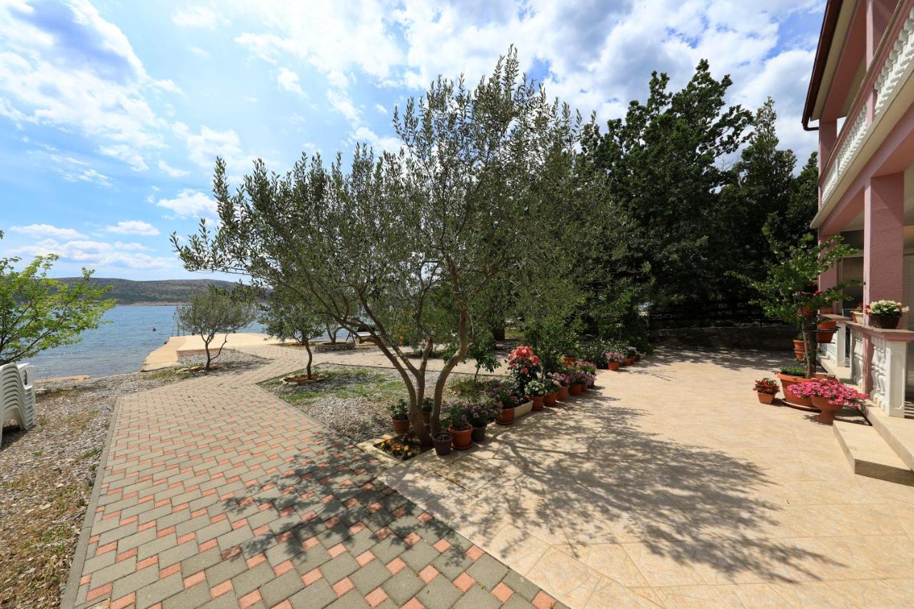 Villa Rajna Starigrad Paklenica Esterno foto